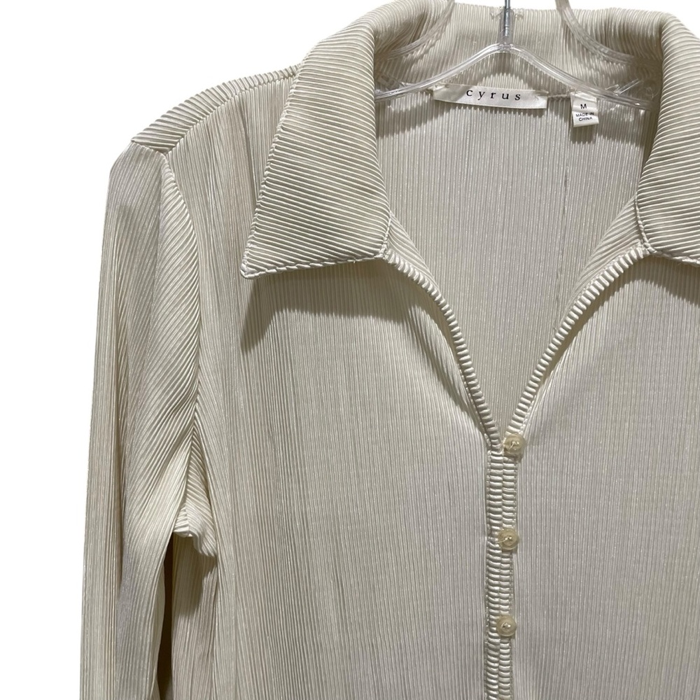 Cyrus Pleated Button Down Collared Shirt Ivory White Women’s Size Medium - Picture 3 of 8